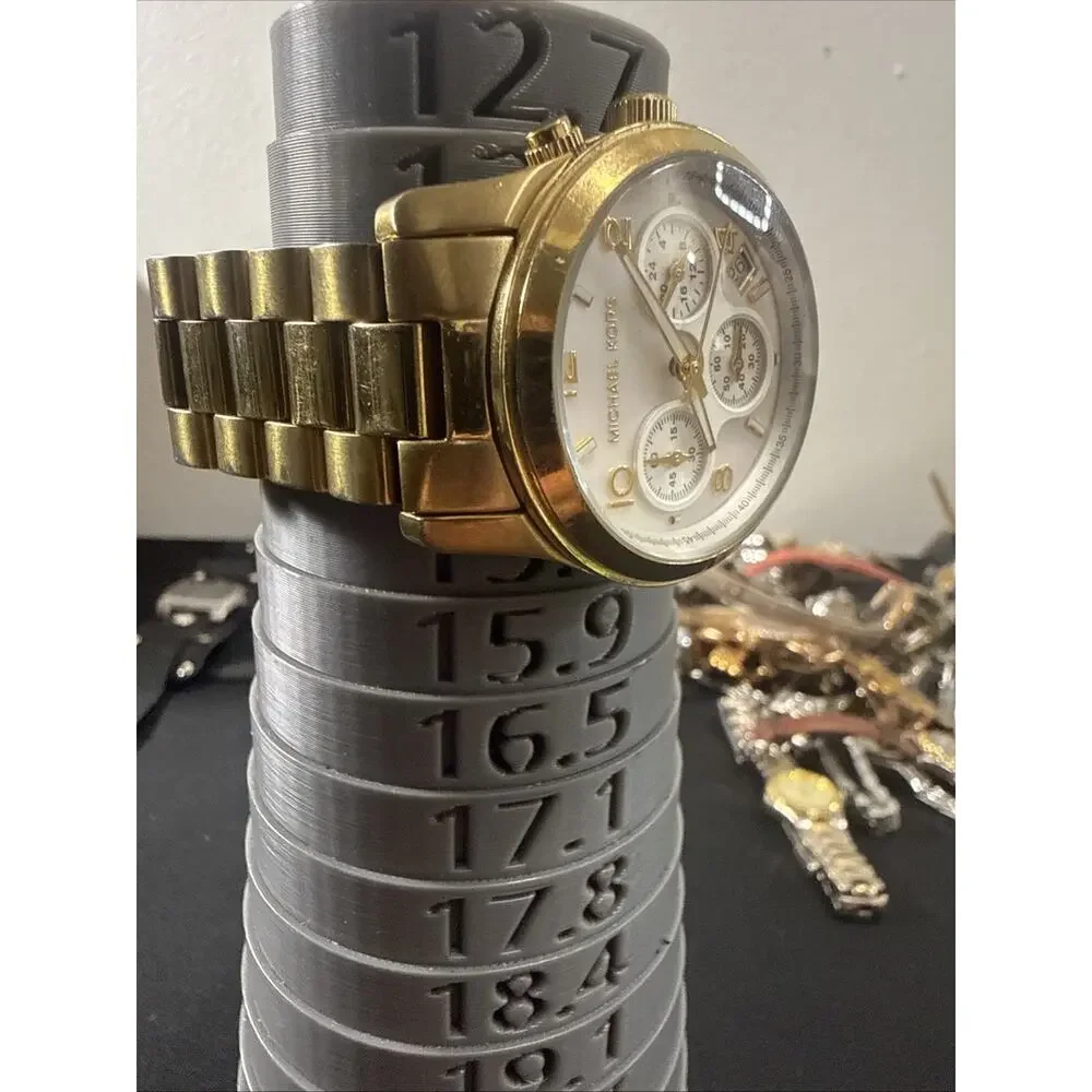Michael Kors up auction